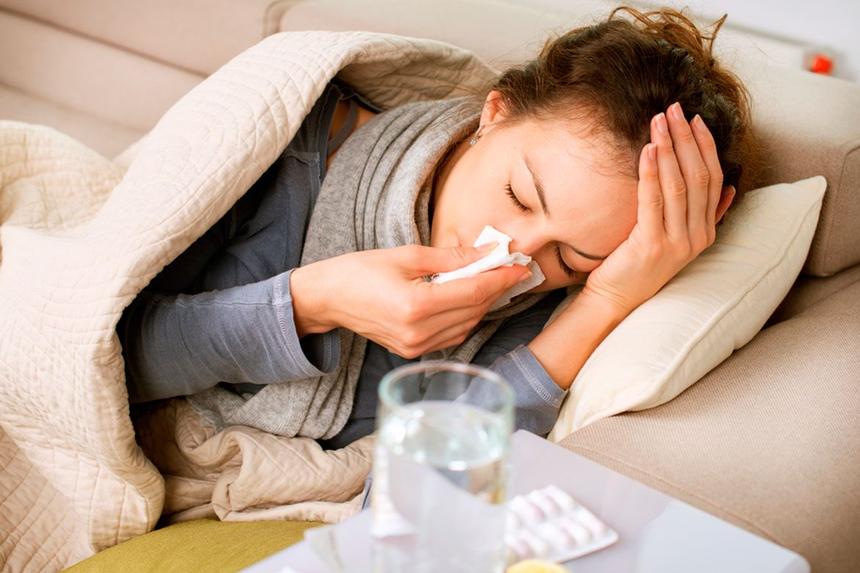 Comienza la época del año en que, el cambio de temperatura, suele traer como consecuencia diversas enfermedades respiratorias. Una de las más frecuentes es la gripe. Qué es la Influenza; cuáles son sus síntomas; cómo se transmite; como se trata y previene.